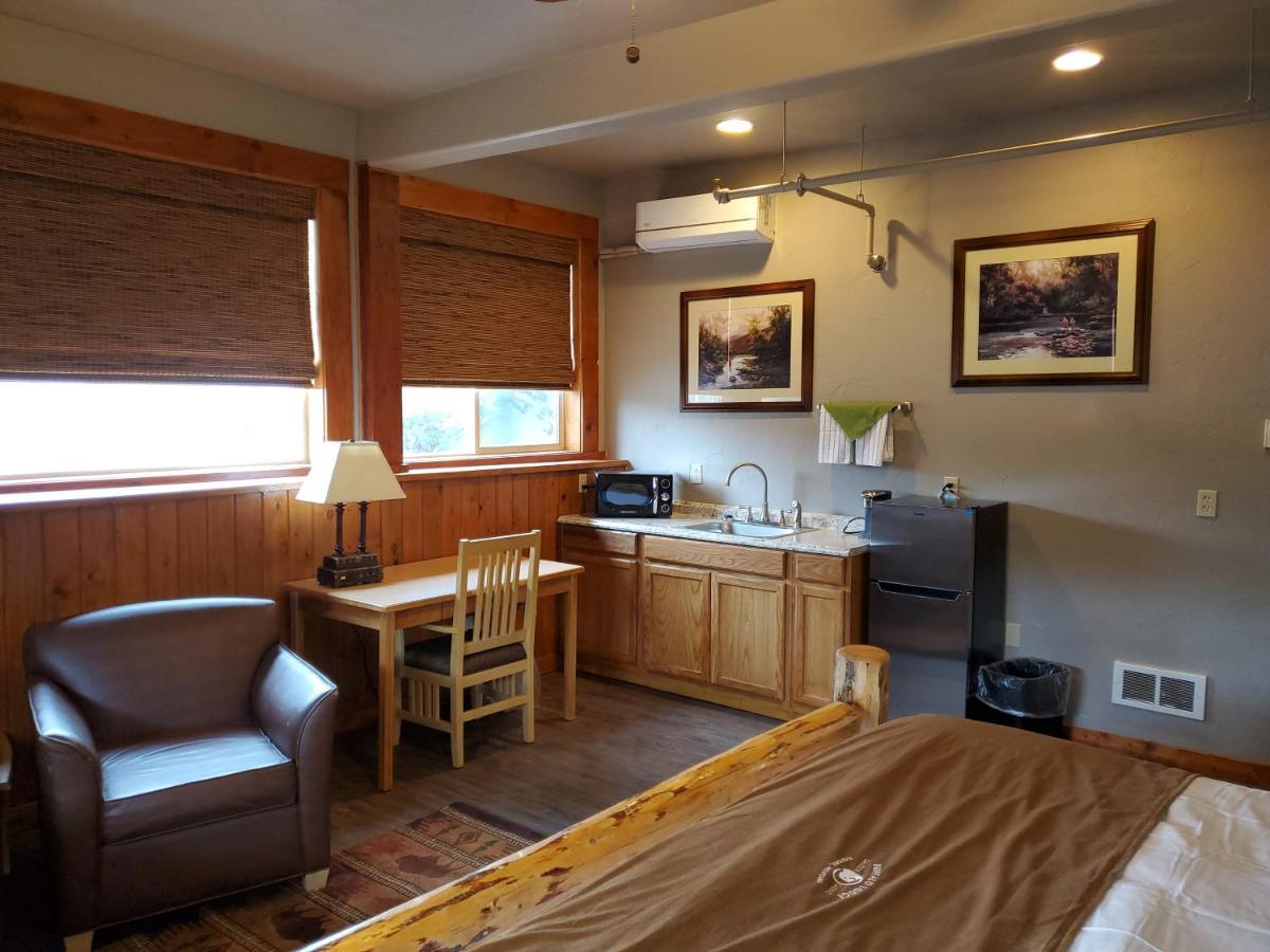 Buffalo Lodge Of Bigfork Kültér fotó